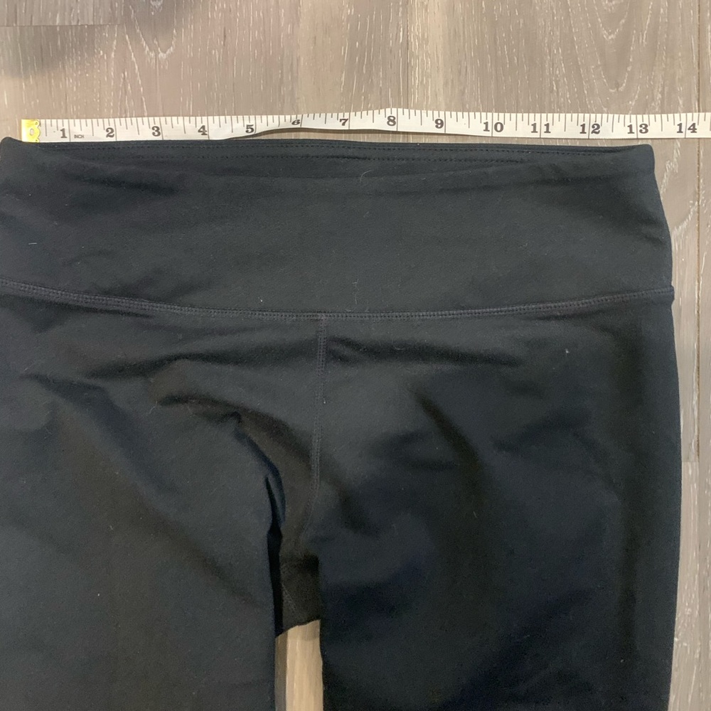 Fabletics capris - Picture 8 of 9